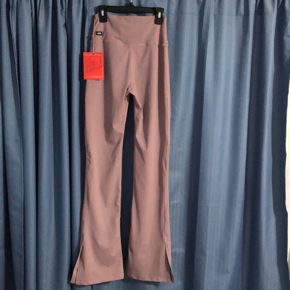 Tiger Friday Shirley Split Flare Leggings in Gorgeous Lily & Lavender Adult Med - Picture 2 of 7